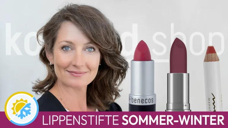 the portrait of a woman with ash-brown hair and the typical facial features of a summer-winter type next to three open lipsticks in suitable colours in front of the Komood symbol for the summer-winter colour type and the inscription "Lipsticks summer-winter